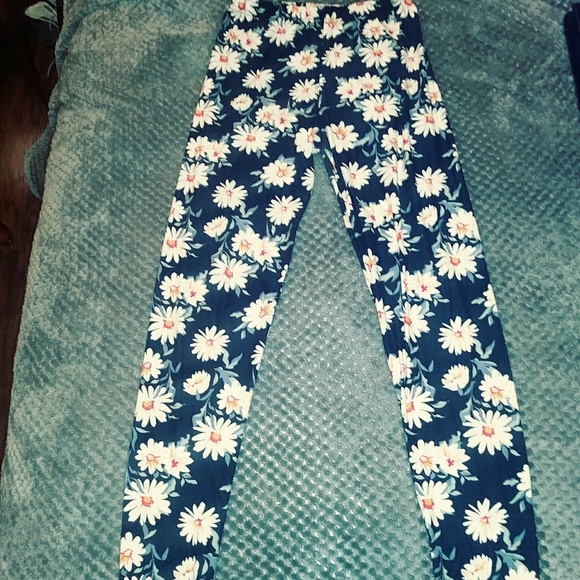 Navy blue leggins with cute flower design - Picture 1 of 2